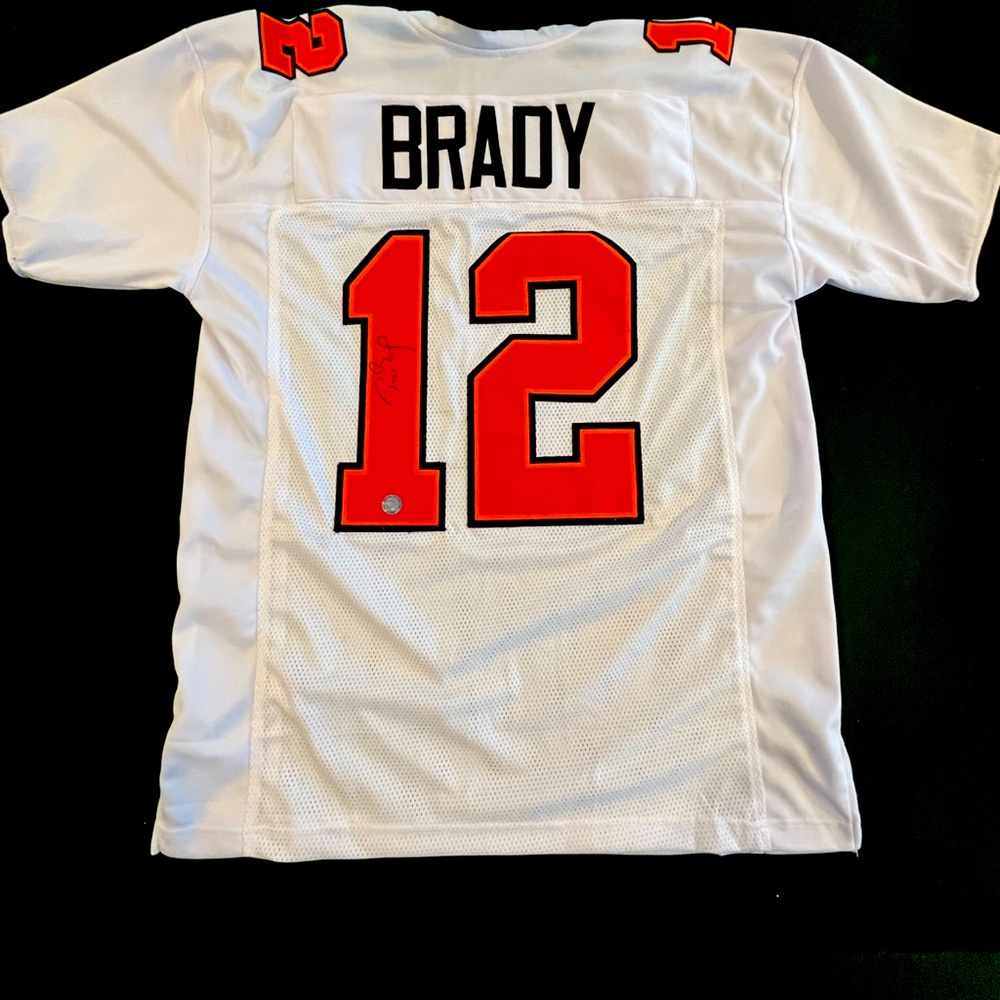 Signed Tom Brady #12 Tampa Bay buccaneers jersey